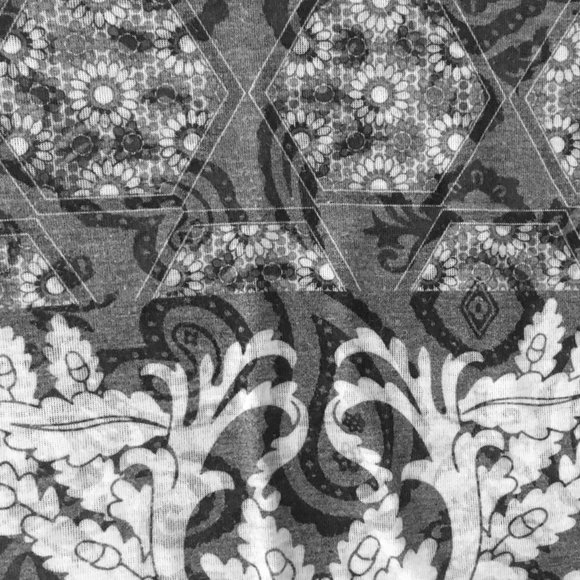 Laura Ashley long sleeved tee - Picture 3 of 6